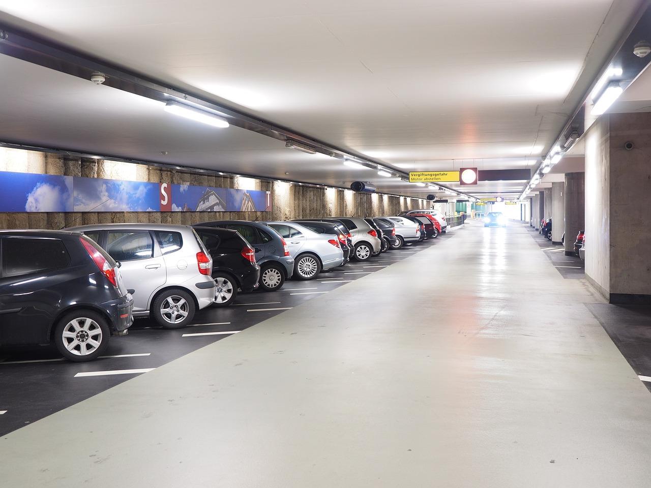 grote parkeerplaats in Amsterdam