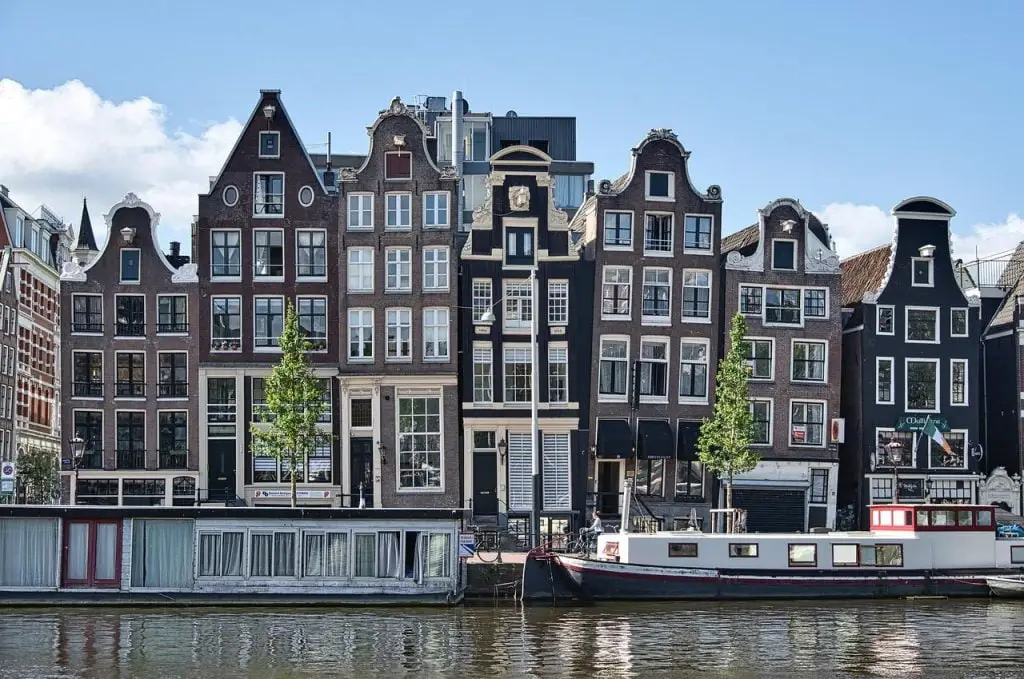 Verhuizen naar een grachtenpand: waar moet je op letten?